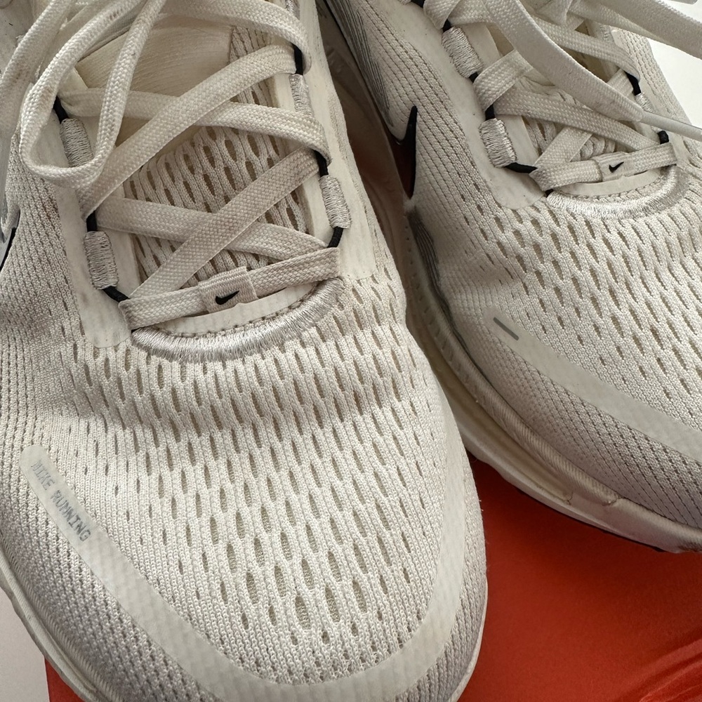 WOMEN NIKE VOMERO 18 - Picture 6 of 10